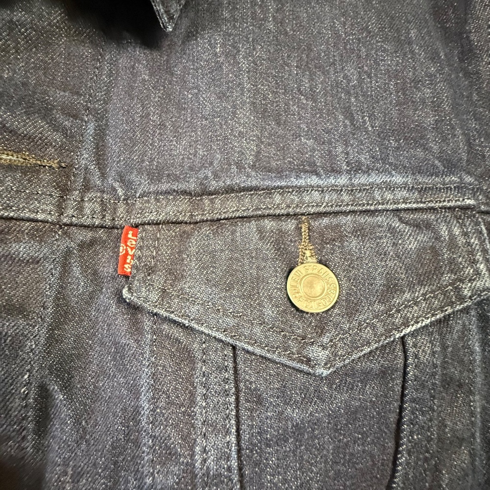 Levi's Trucker Jean Jacket Men's Size Medium Dark Wash Button Front - Picture 6 of 12